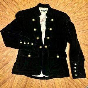 Beautiful black velvet blazer, size xs.